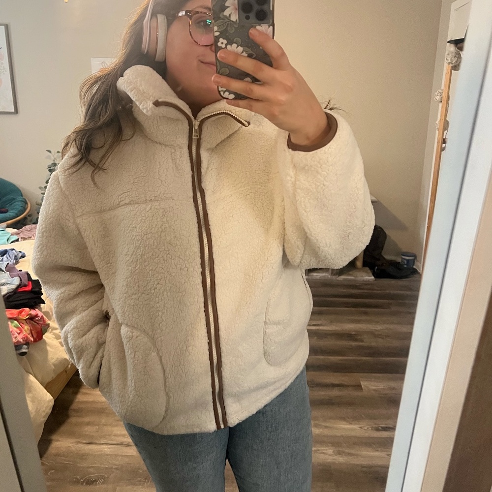 NWOT Target Off-white Sherpa Zip Up Jacket Size L